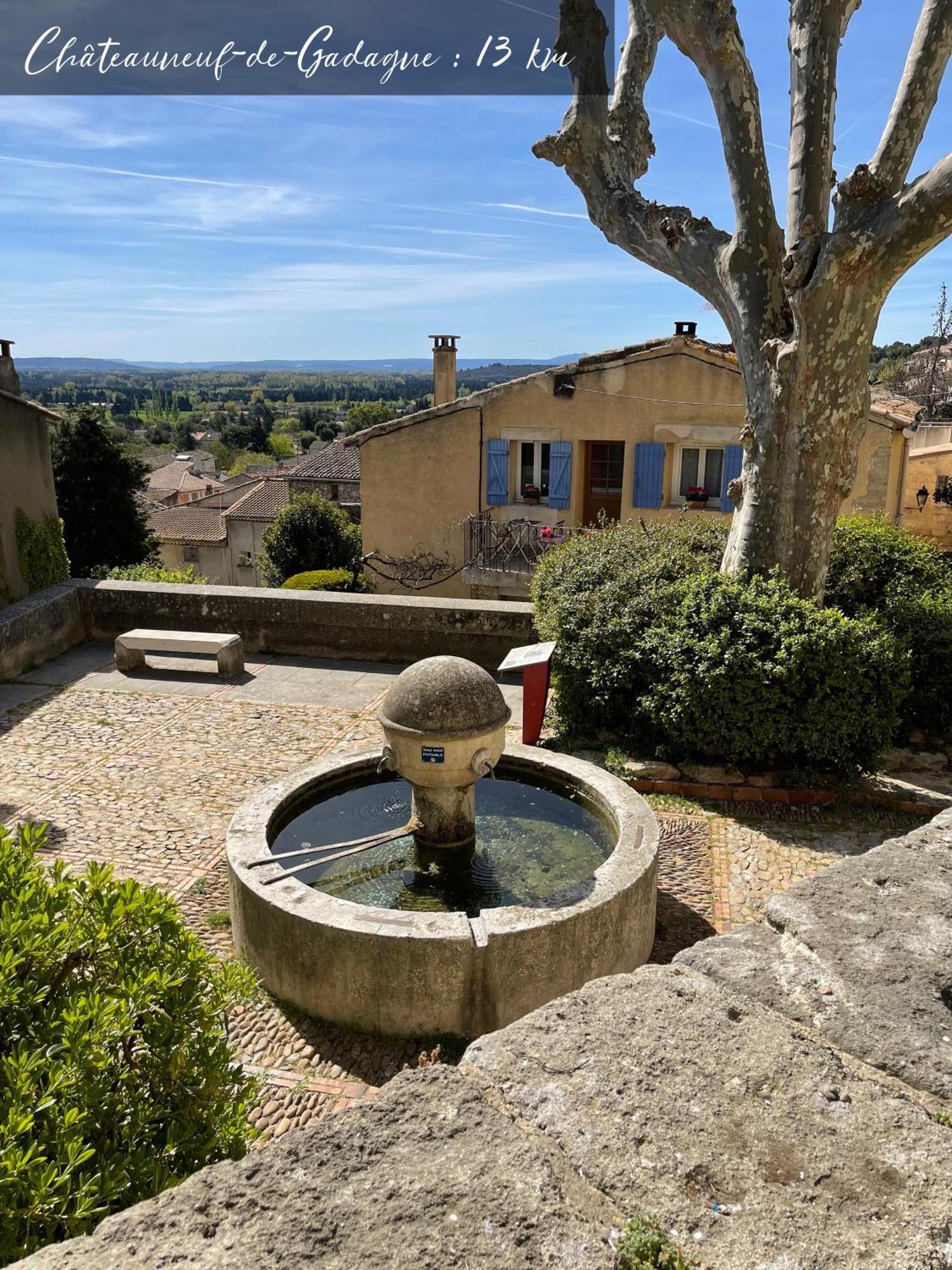 Lou Paseo : Appartement Brocante Centre Historique LʼIsle-sur-la-Sorgue Extérieur photo